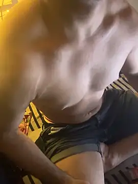 Snapshot of FitNhot_sam chatting on September 13, 2025, 8:20 pm FitNhot sam online show from September 13, 2025, 8:20 pm