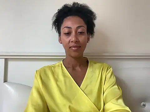 Vaylisse online show from September 19, 2025, 4:05 am