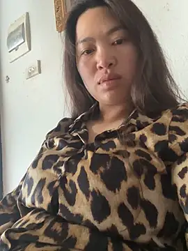 Snapshot of Nhung584 chatting on October 19, 2025, 12:13 am Nhung584 online show from October 19, 2025, 12:13 am