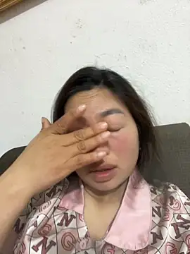 Snapshot of Nhung584 chatting on November 3, 2025, 1:58 pm Nhung584 online show from November 3, 2025, 1:58 pm