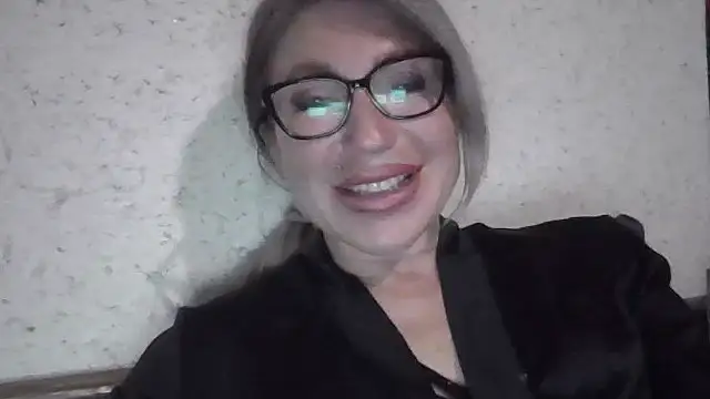 fox red lady7 online show from March 24, 2026, 8:42 pm