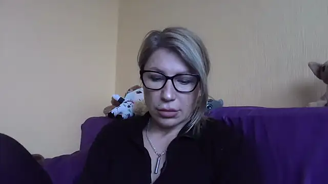 fox red lady7 online show from February 6, 2026, 10:00 am