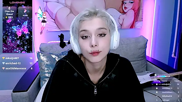 SophieAsh online show from November 1, 2025, 7:19 pm