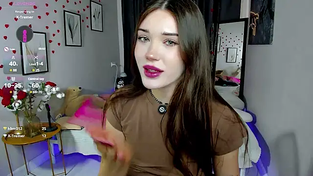 MollyBaby online show from March 18, 2026, 1:35 pm