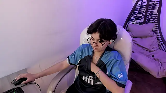 Nathaly ds online show from October 16, 2025, 7:49 am