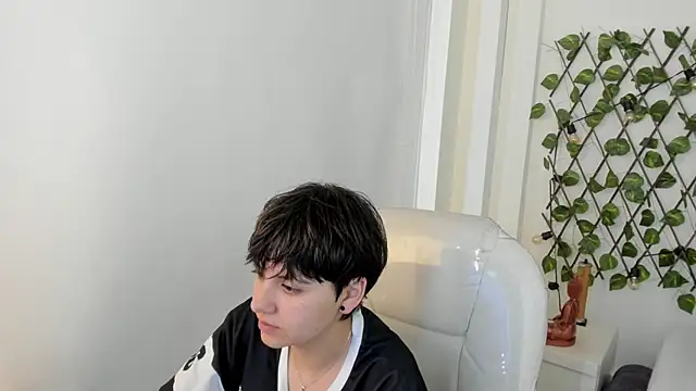 Nathaly ds online show from November 26, 2025, 6:41 pm