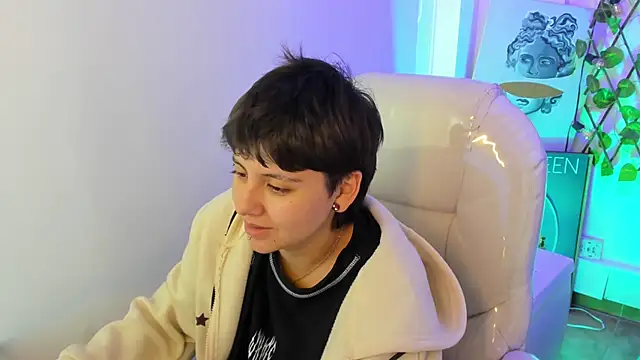 Nathaly ds online show from March 28, 2026, 7:15 pm