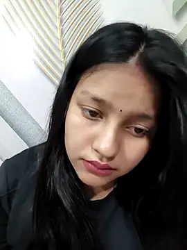 Dipali143143 online show from April 6, 2026, 3:35 pm