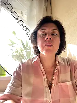 Kiravix online show from October 7, 2025, 6:47 am