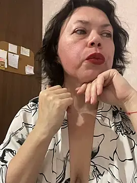 Kiravix online show from March 9, 2026, 6:55 pm