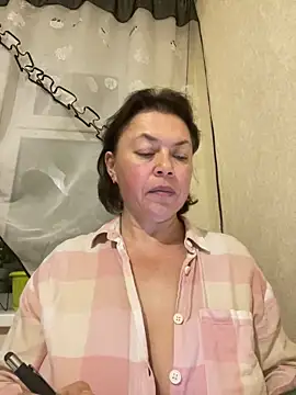 Kiravix online show from September 29, 2025, 10:04 pm