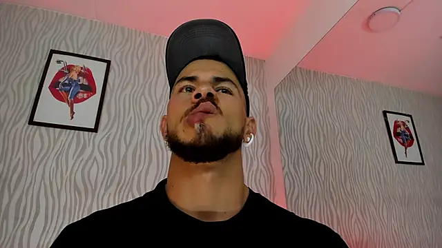 dylan jacobx online show from November 14, 2025, 3:32 am