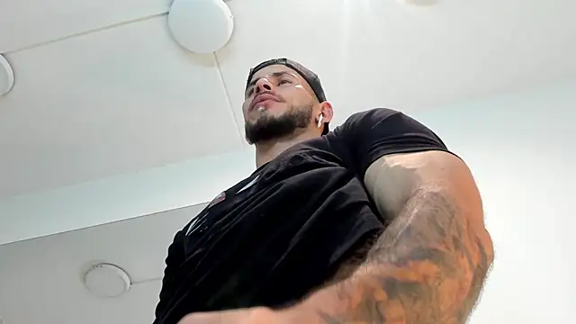 dylan jacobx online show from April 12, 2026, 1:58 pm