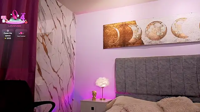 antonellastar24  online show from April 8, 2026, 8:32 pm