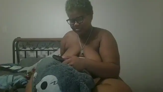 techprincessxx online show from September 10, 2025, 5:12 pm