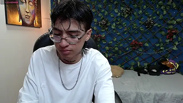 derekfly online show from September 23, 2025, 3:46 am