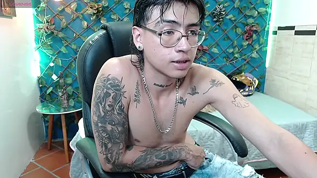 derekfly online show from September 24, 2025, 3:24 am