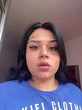 Snapshot of Babebommer chatting on October 15, 2025, 5:54 pm Babebommer online show from October 15, 2025, 5:54 pm