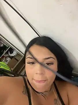 Snapshot of Babebommer chatting on October 29, 2025, 5:28 am Babebommer online show from October 29, 2025, 5:28 am