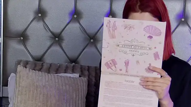 LunaHart online show from March 11, 2026, 5:45 am