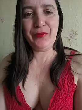 Snapshot of EvelinCutex chatting on March 2, 2026, 7:15 am EvelinCutex online show from March 2, 2026, 7:15 am