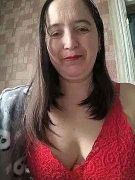 Snapshot of EvelinCutex chatting on December 15, 2025, 8:42 am EvelinCutex online show from December 15, 2025, 8:42 am