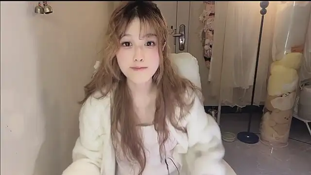 FuFu-puff online show from October 27, 2025, 12:06 pm