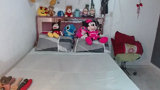 Mariajose202 online show from February 16, 2026, 12:04 pm