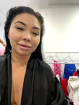Mia stepMOM online show from October 2, 2025, 6:28 am