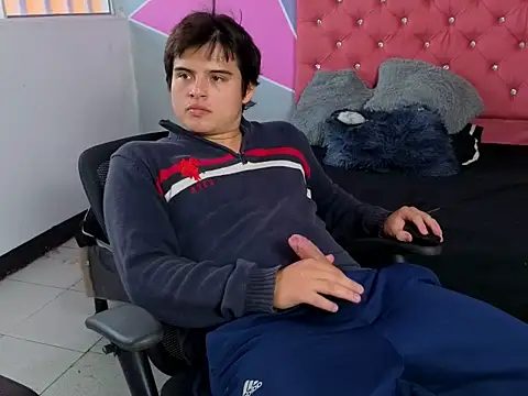 invincible200 online show from November 8, 2025, 3:04 pm