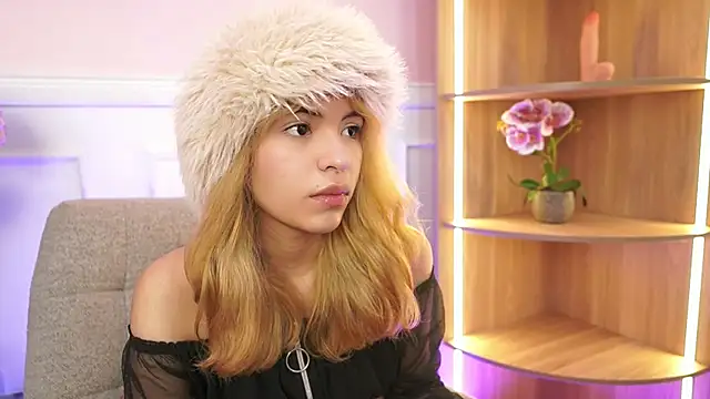 NamiKimura online show from July 11, 2026, 7:14 pm
