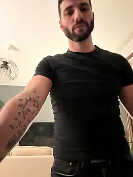 Snapshot of Simon-xx chatting on January 16, 2026, 10:36 pm Simon-xx online show from January 16, 2026, 10:36 pm