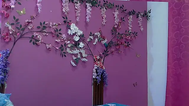 skinnybarbie022 online show from January 7, 2026, 11:21 pm