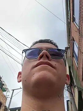Kurtxxx22 online show from May 22, 2026, 2:04 pm