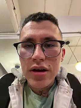 Kurtxxx22 online show from June 3, 2026, 11:20 pm
