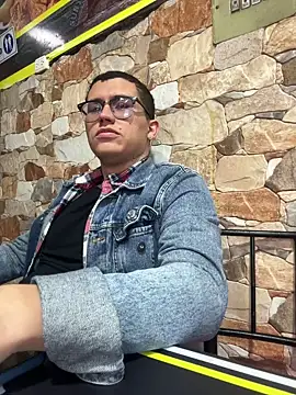 Kurtxxx22 online show from October 8, 2025, 9:59 pm