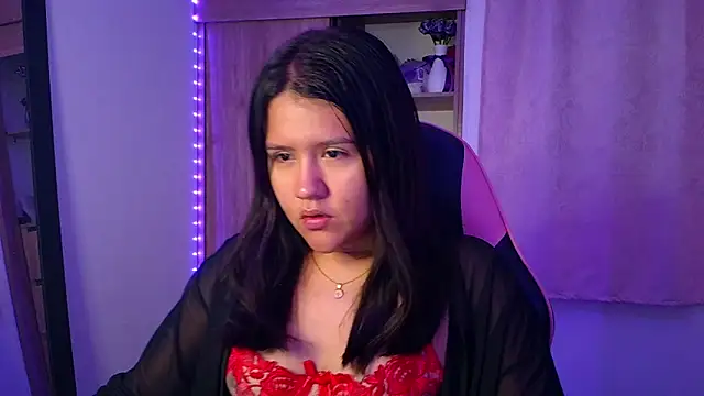 Snapshot of Oliviawatson1 chatting on January 18, 2026, 10:51 am Oliviawatson1 online show from January 18, 2026, 10:51 am