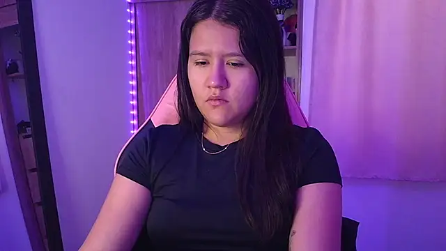 Oliviawatson1 online show from May 30, 2026, 12:22 pm