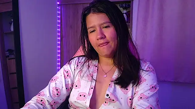 Snapshot of Oliviawatson1 chatting on February 21, 2026, 12:07 pm Oliviawatson1 online show from February 21, 2026, 12:07 pm