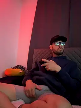 stalinhernandez online show from November 6, 2025, 11:47 am