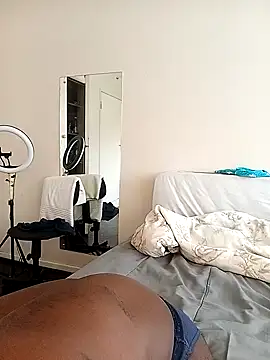 WaiterZim online show from October 11, 2025, 6:25 am