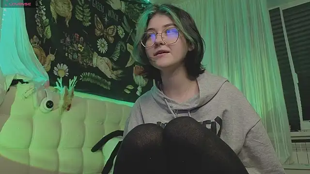 Miko Meow online show from October 23, 2025, 2:27 pm