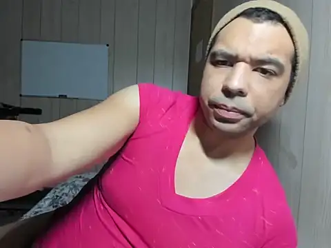 NaturalBeautyQueen online show from December 3, 2025, 12:44 am