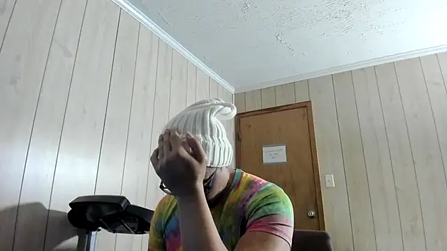 Snapshot of NaturalBeautyQueen chatting on July 13, 2026, 3:11 pm NaturalBeautyQueen online show from July 13, 2026, 3:11 pm