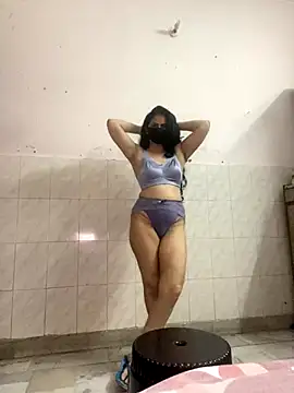 SashaPatel online show from September 15, 2025, 3:51 am