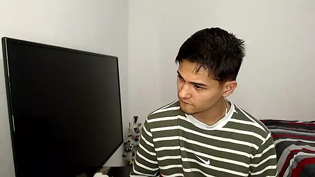 Alex mojica online show from February 20, 2026, 6:10 am