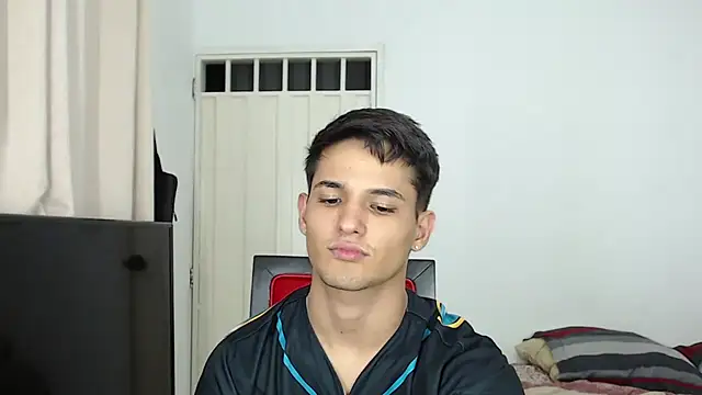 Alex mojica online show from November 12, 2025, 5:11 am