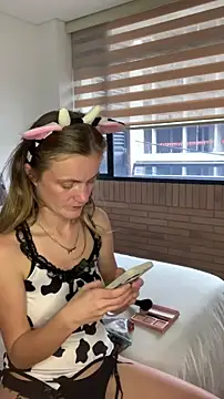 andyzuzka online show from October 31, 2025, 2:46 pm