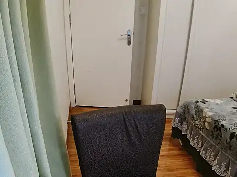 Winnie-01 online show from March 17, 2026, 3:53 am