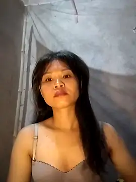 LinhNa999 online show from October 8, 2025, 2:51 pm